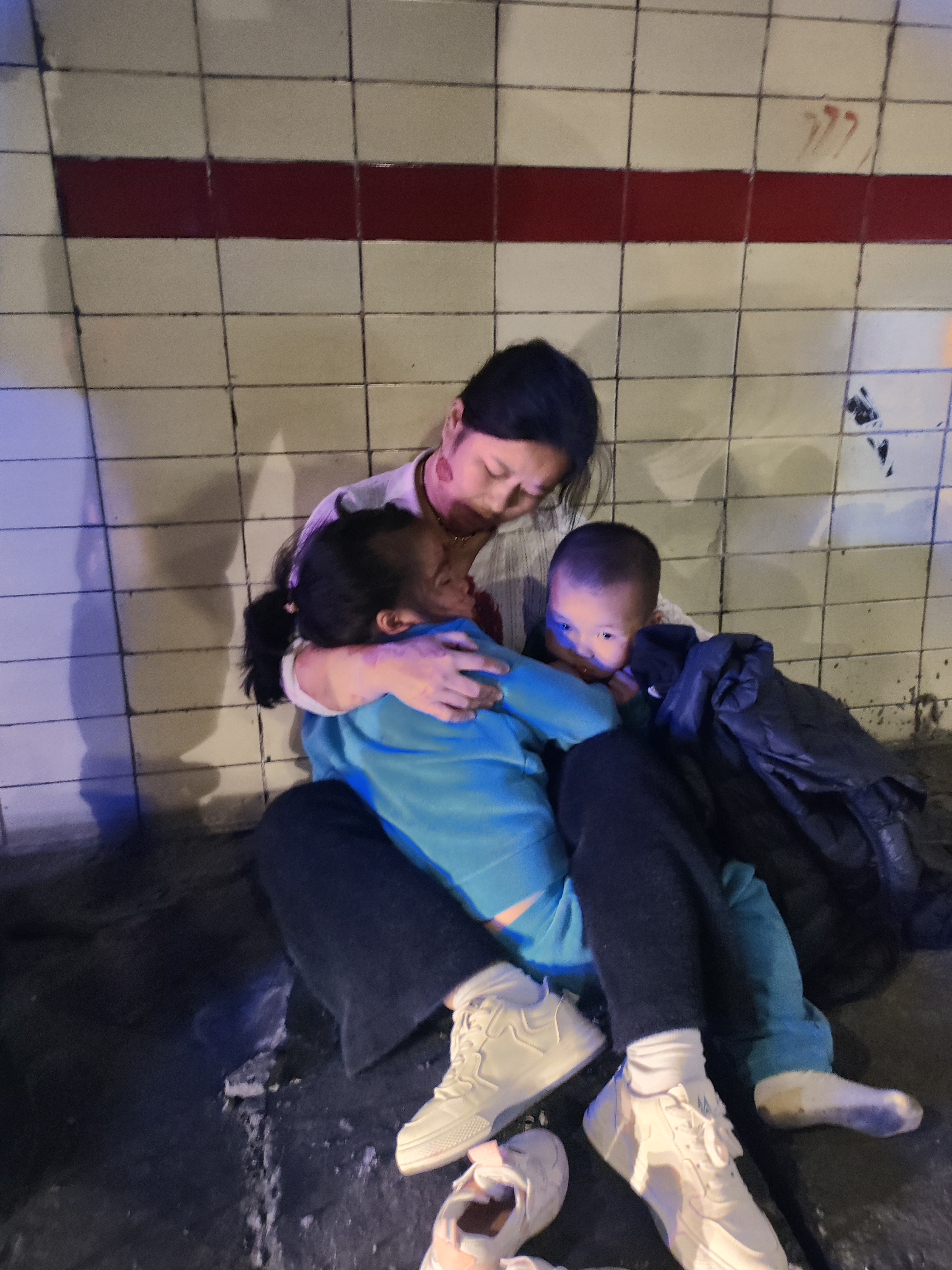 1712559643137009.jpg 2024.4.5受傷的孩子 陳旦平攝.jpg